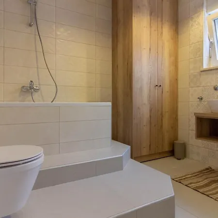 Beautiful Foska With Private Pool Near The Villa