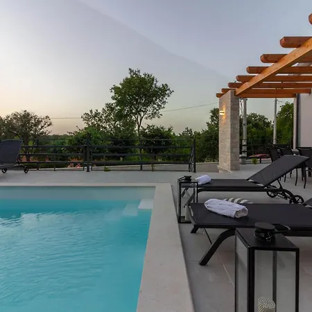 Beautiful Foska With Private Pool Near The Villa Marčana