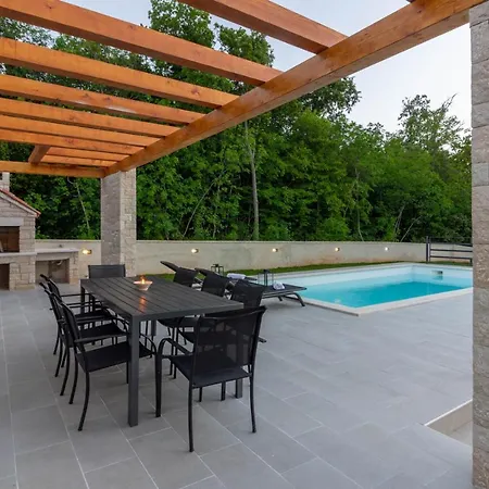 Beautiful Foska With Private Pool Near The Villa *